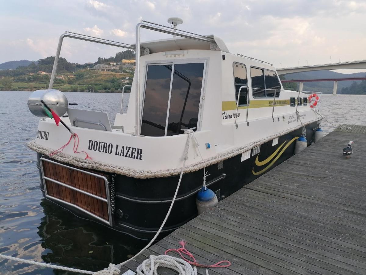 Отель Douro Houseboats Марку-ди-Канавезиш Экстерьер фото