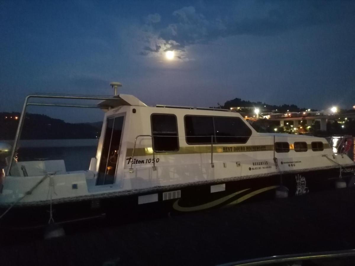 Отель Douro Houseboats Марку-ди-Канавезиш Экстерьер фото