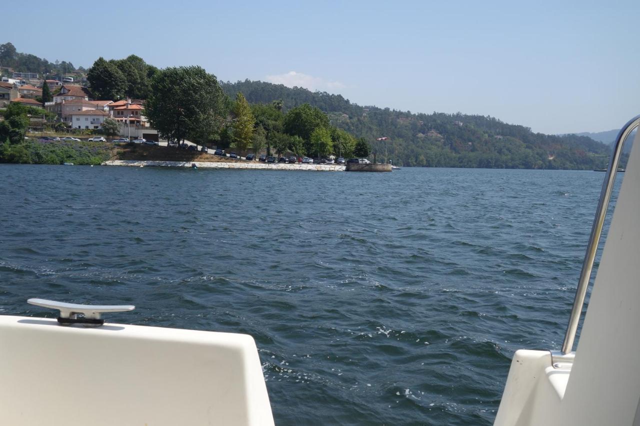 Отель Douro Houseboats Марку-ди-Канавезиш Экстерьер фото