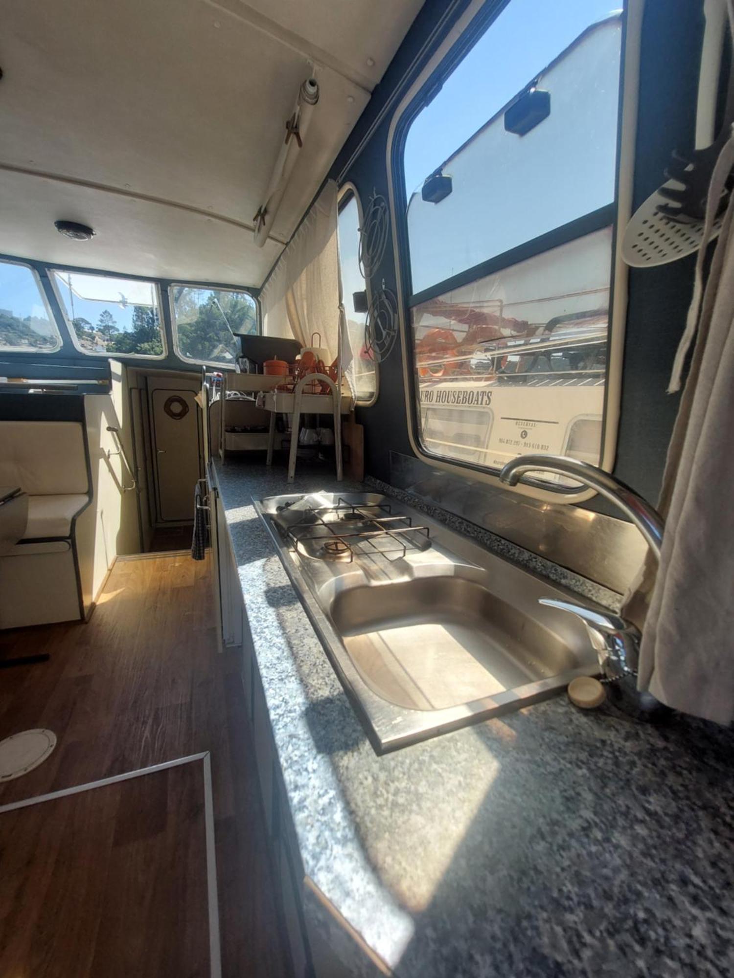 Отель Douro Houseboats Марку-ди-Канавезиш Экстерьер фото